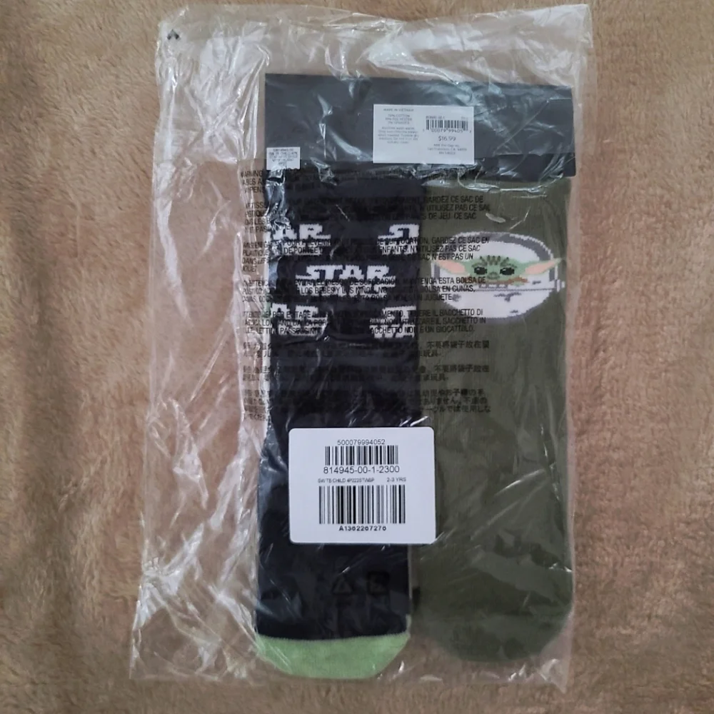 👀50% OFF - NWT‼️ GAP brand Boy's Disney Star Wars 4-pack of Socks
